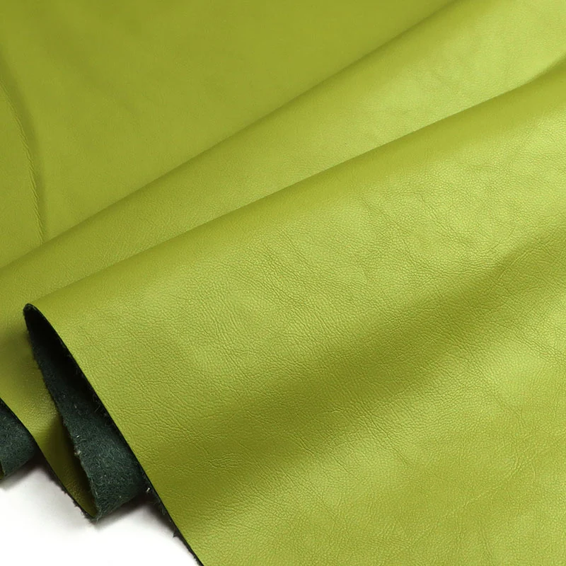 Zamszowy materiał odzieżowy ze sztucznej skóry w tym samym kolorze